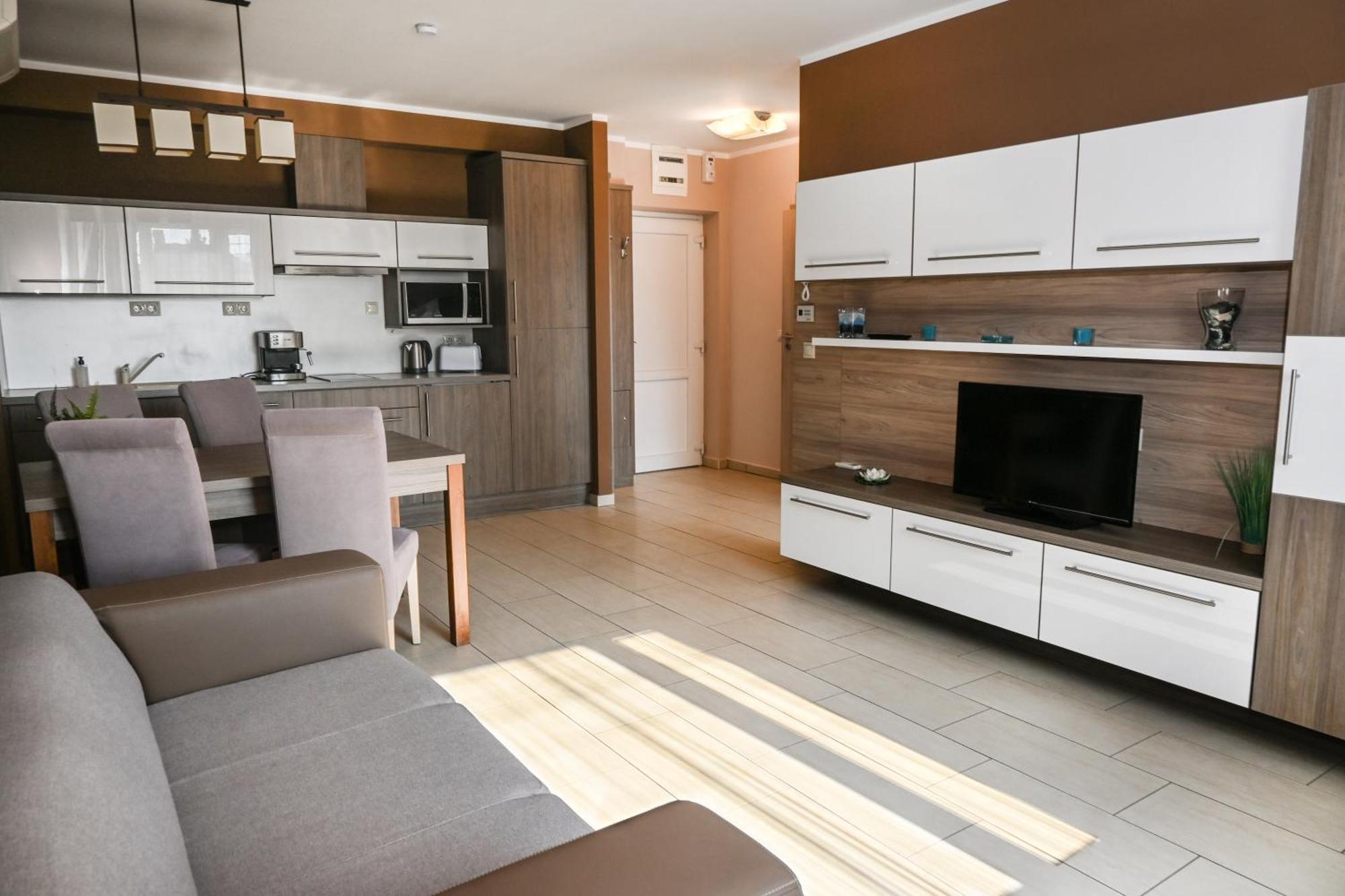 Zafir Apartman Sarvar Exterior photo