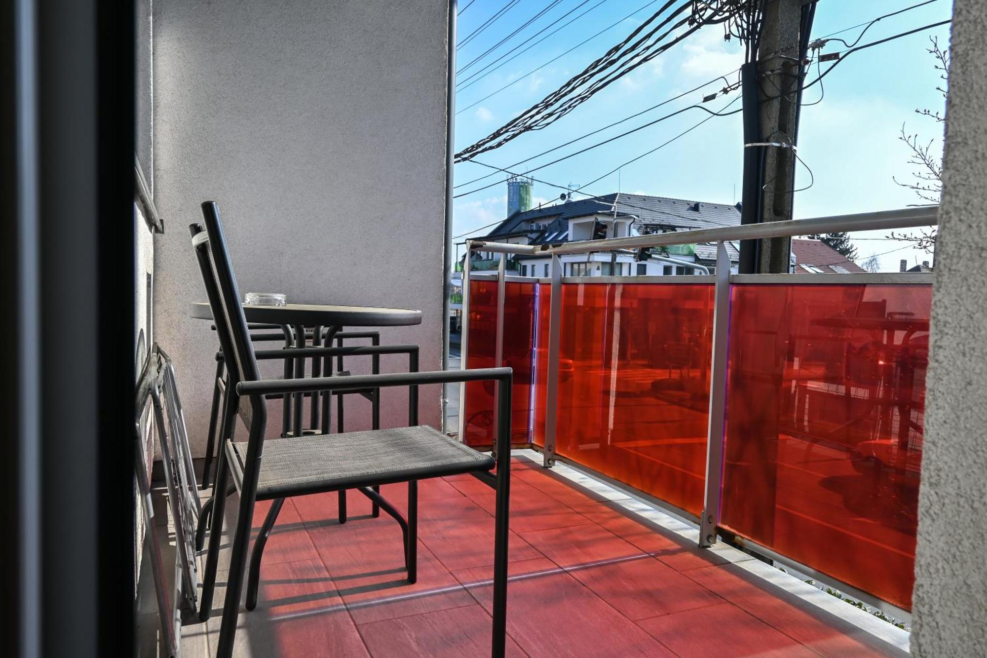 Zafir Apartman Sarvar Exterior photo