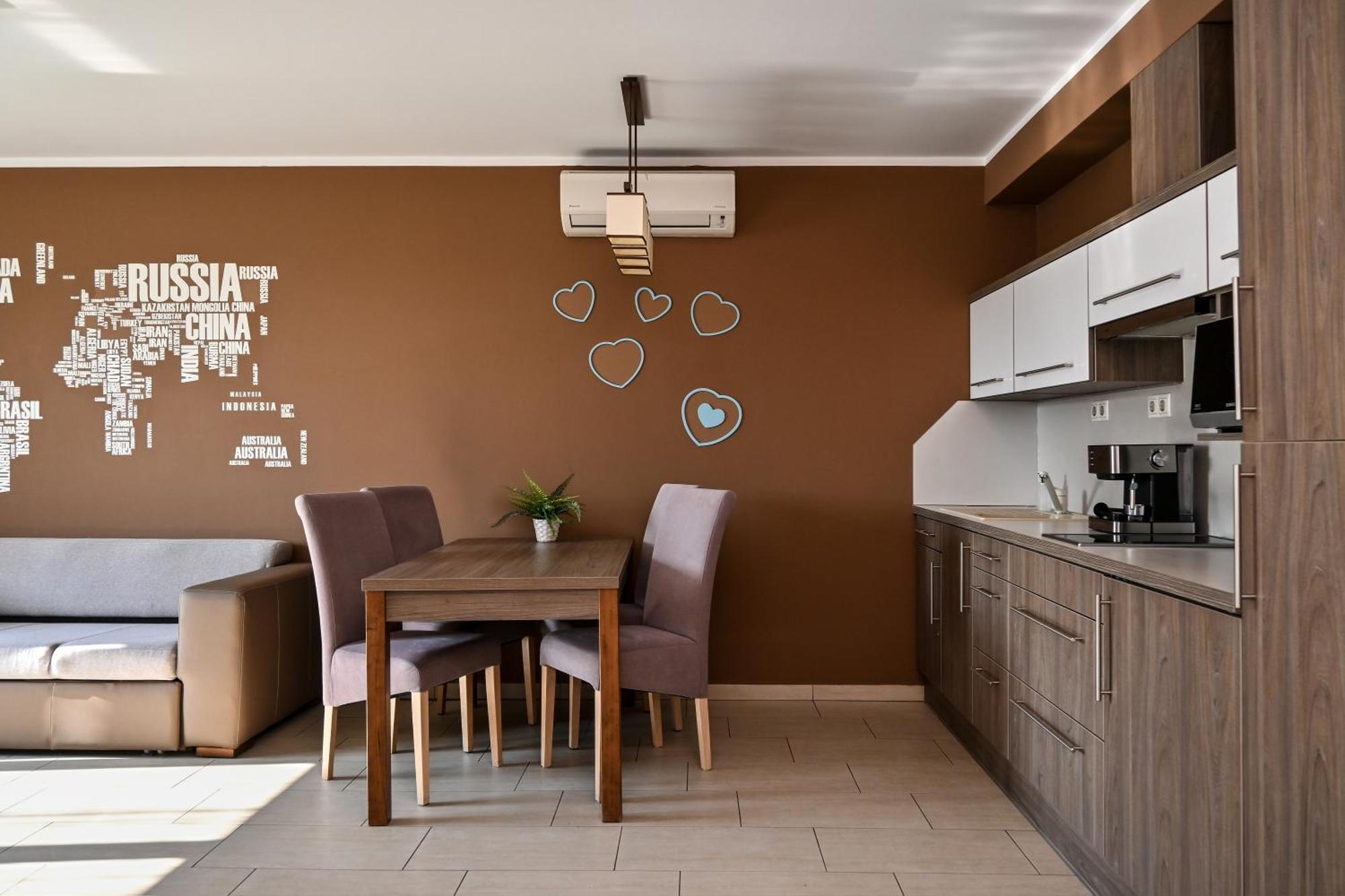 Zafir Apartman Sarvar Exterior photo